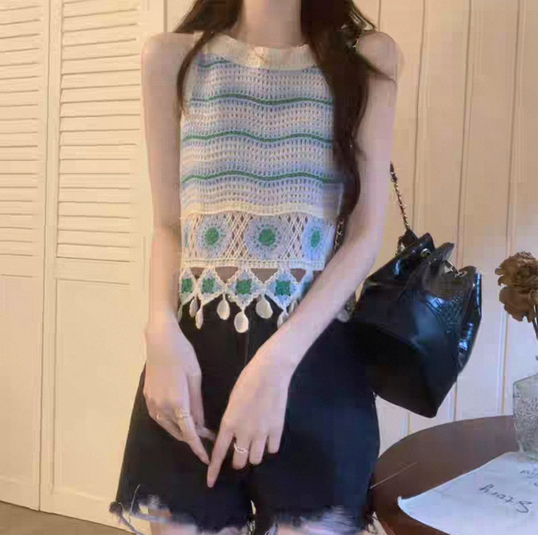 Coastal Breeze Oczy Crochet Tassel Top