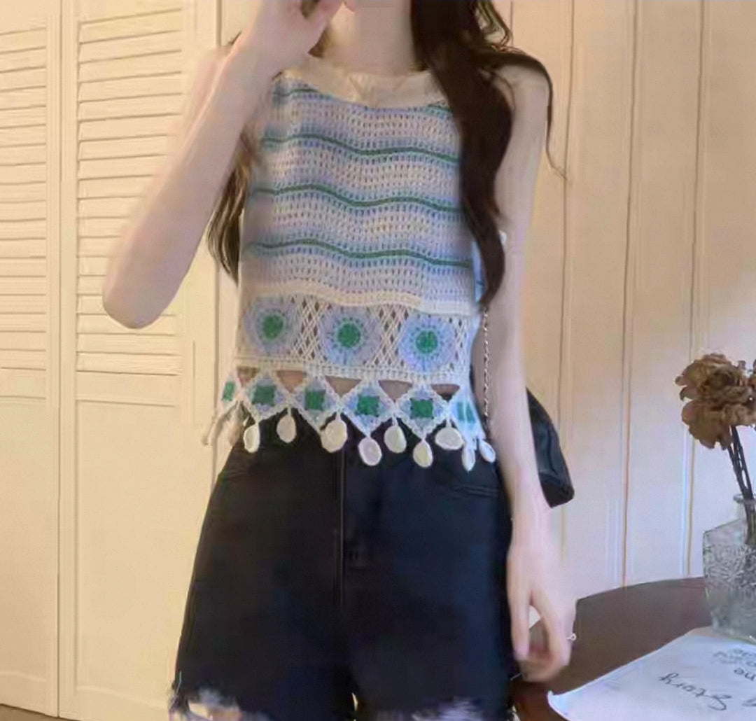 Coastal Breeze Oczy Crochet Tassel Top